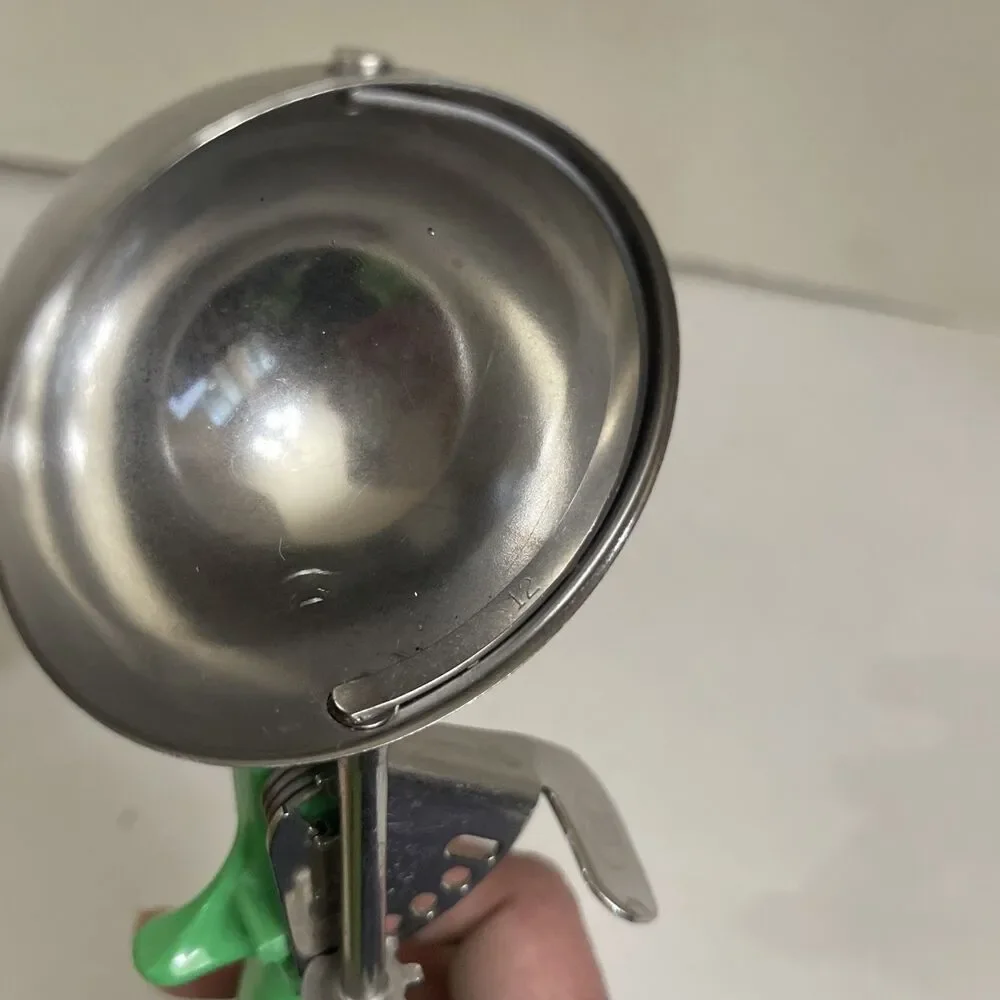Vollrath  2 2/3oz #12 Cookie Ice Cream Scoop Stainless Steel green